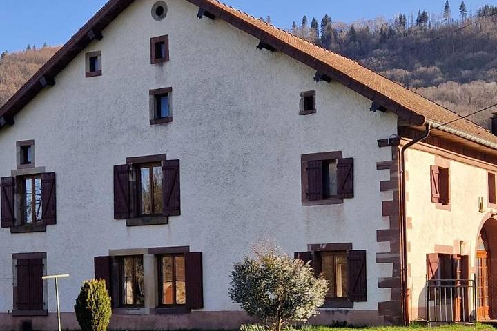 Location de vacances pour 10 personnes, avec jardin à Fresse - 3