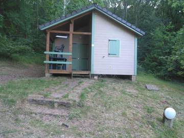 Gîte pour 5 personnes, avec piscine ainsi que jardin et vue, animaux acceptés dans Lac du Causse