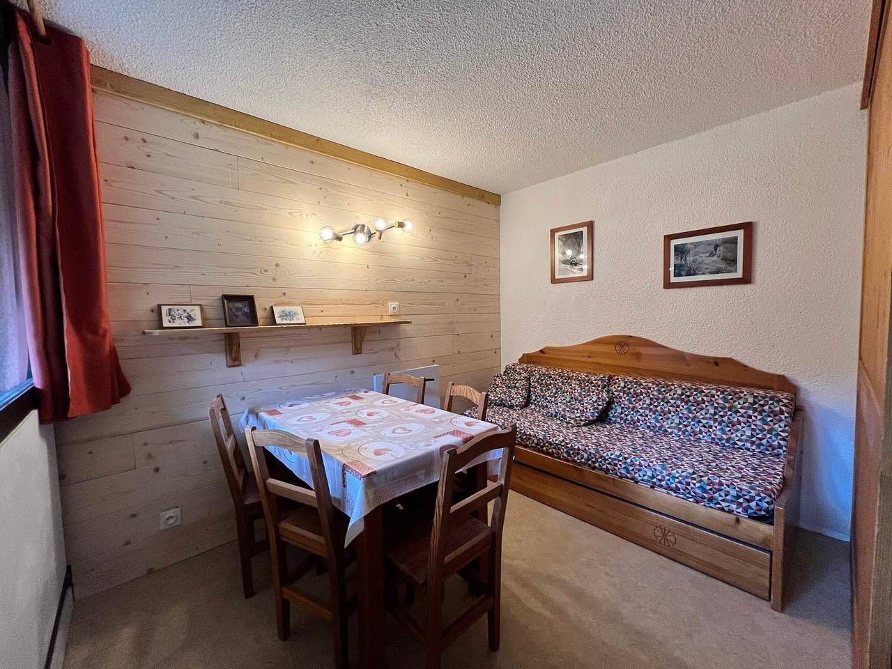 Ganzes Studio, Gemütliches Studio auf den Skipisten, südseitiger Balkon, nahe Esf und Einkaufsmöglichkeiten in Lanslevillard, Region Saint-Jean-de-Maurienne
