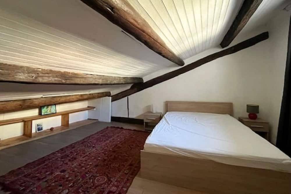 Village house in the heart of the historic village: Quiet location! in Tende, Mittelmeerküste (Frankreich)