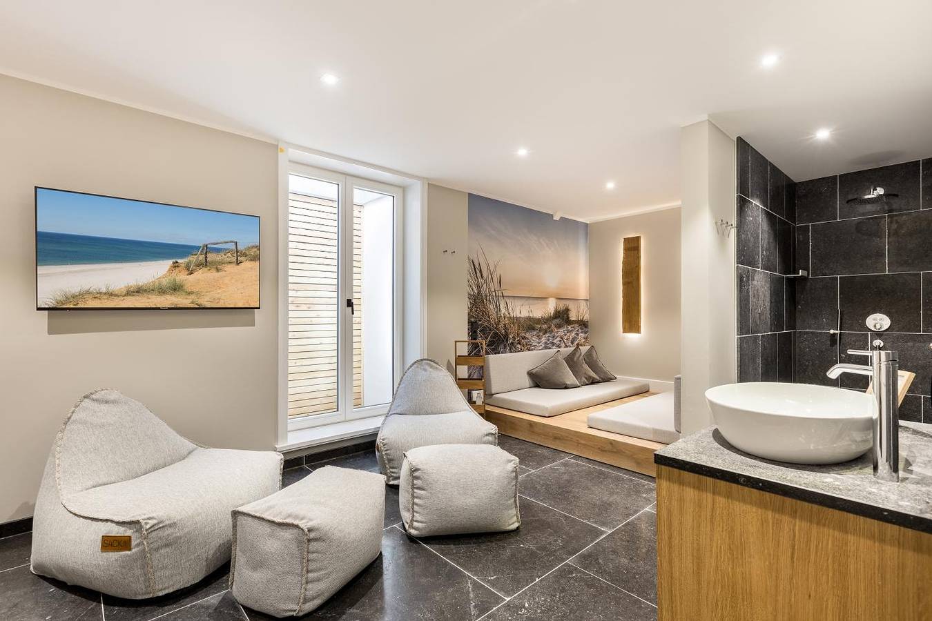 Neues Luxus-Hausteil unter Reet, auf ca. 167 m² für bis zu 6 Personen in Wenningstedt, Sylt
