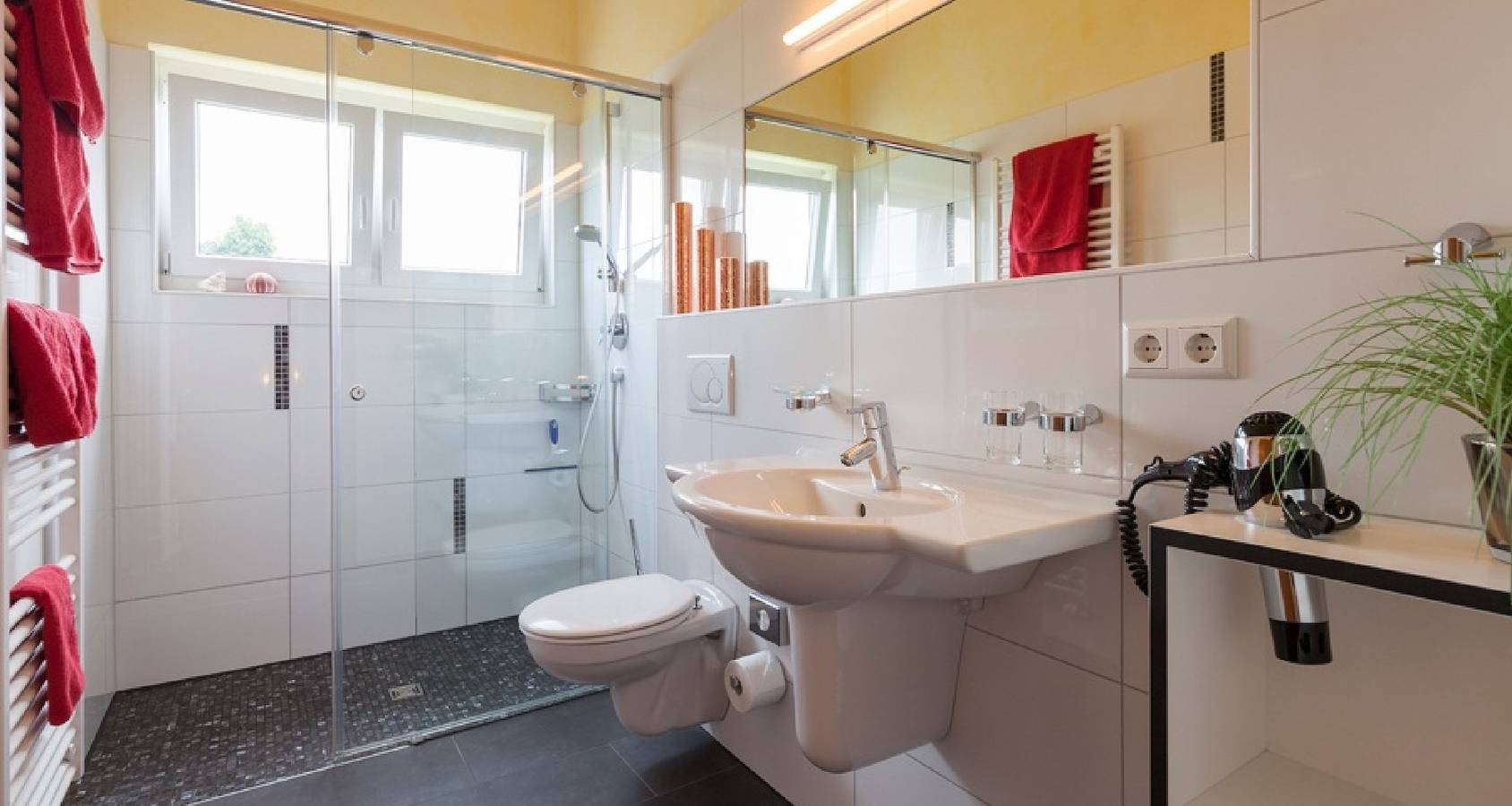 Zimmer '205' mit Gemeinschaftsgarten, Balkon und Wi-Fi in Hagnau am Bodensee, Region Bodensee-Oberschwaben