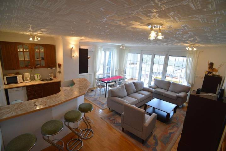 Gîte pour 6 personnes, avec piscine et vue sur le lac ainsi que vue et jardin à Plzeň - 2