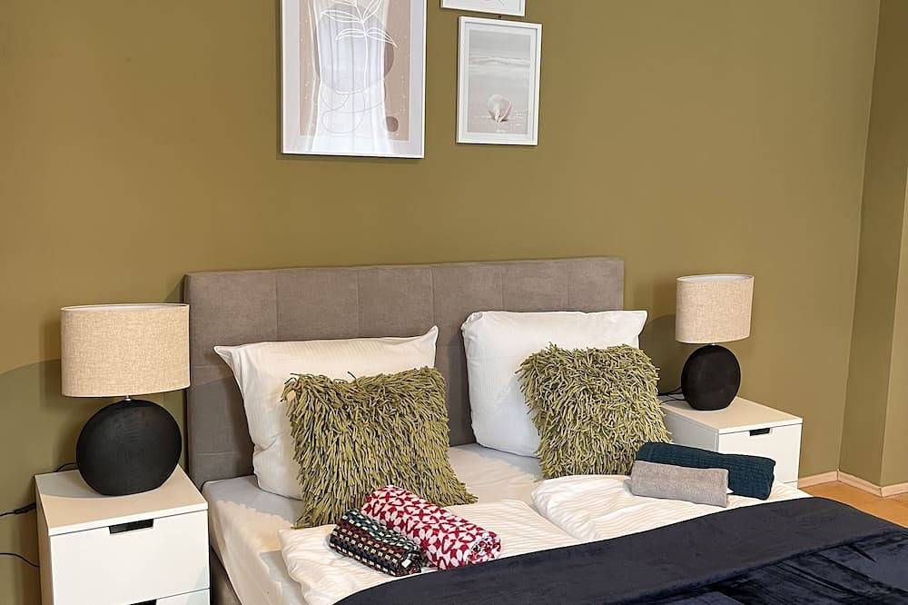 Entire apartment, Design Flat mit Zwei Schlafzimmern für 5 Personen in Berlin-mitte, Museuminsel in Mitte Berlin, Berlin