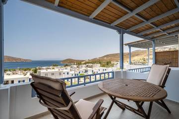 Maison d’hôte pour 2 personnes, avec balcon et jardin dans Sérifos