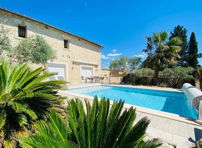 Location de vacances pour 8 personnes, avec jardin et piscine à Beaucaire - 2