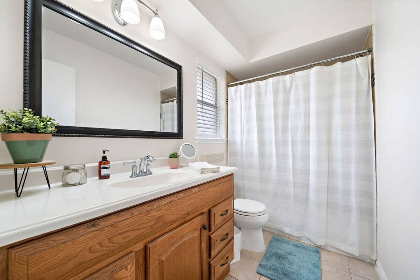 Covered Back Patio       Covered Parking      Game Room Wifi Smart Tv s every room Washer   Dryer in Harris County