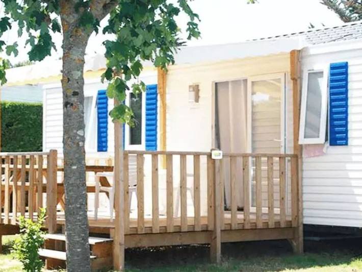 Mobil home pour 8 personnes, avec piscine et terrasse dans Plage De La Paree Du Jonc