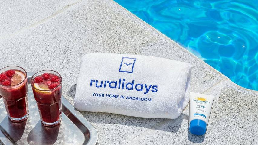 Chalet para 8 personas, con Balcón/Terraza además de Jacuzzi y Piscina en Serranía de Ronda - 2