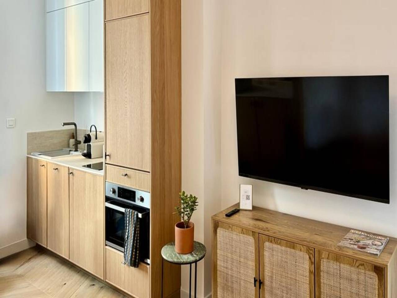 Ganze Wohnung, Wohnung in La Défense mit Chic-Design in La Garenne-Colombes, Hauts-de-Seine