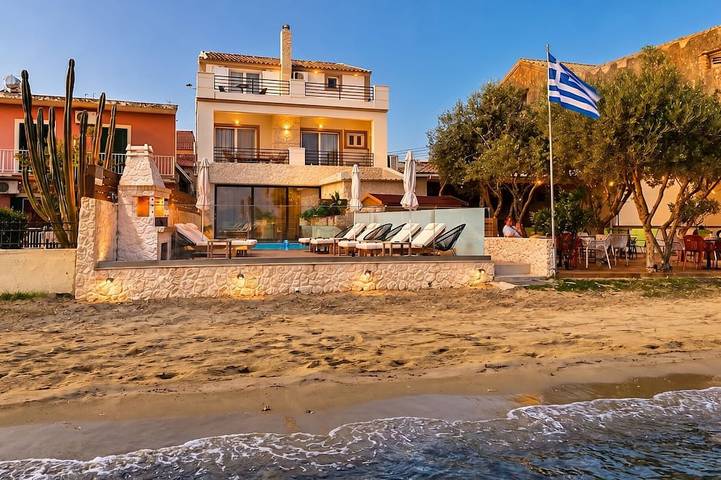 Villa for 8 people, with balcony and garden in Sidari
