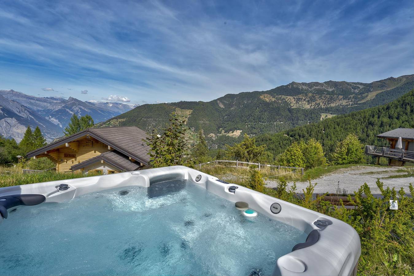 Chalet Snowfall - jacuzzi - views in La Tzoumaz, Riddes