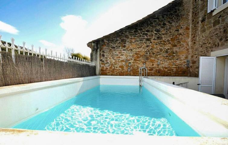 Location de vacances pour 12 personnes, avec terrasse et piscine, animaux acceptés à Saint-André-de-Roquelongue