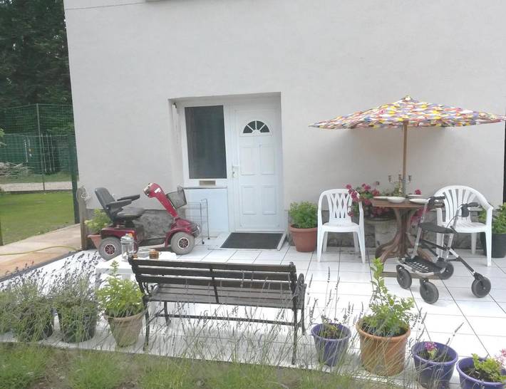Appartement de vacances pour 3 personnes, avec Balcon et Jacuzzi ainsi que Terrasse et Jardin
