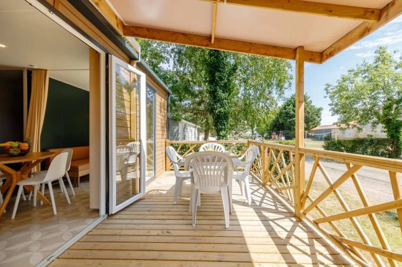 Zecamping 3 étoiles piscine couverte dog friendly mobil-home Tv Lv Bbq in Talmont-Saint-Hilaire, Vendée