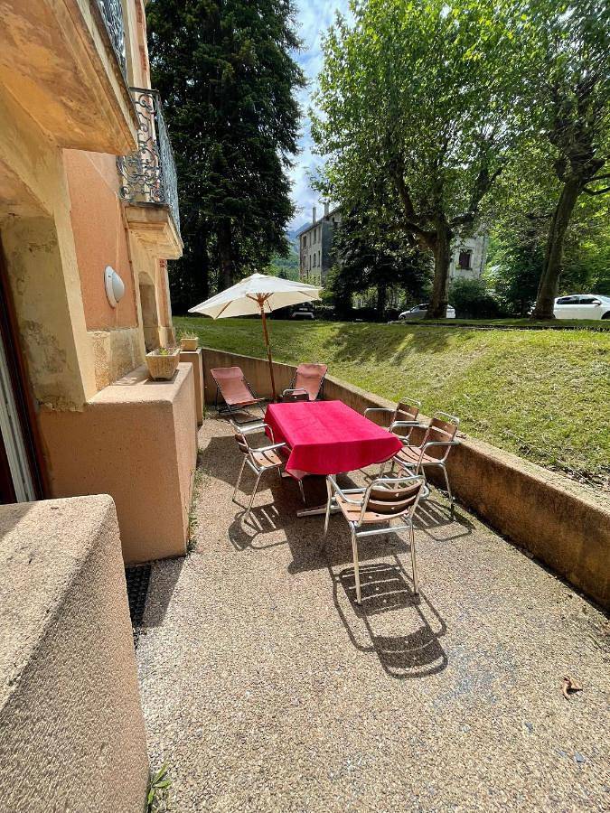 Gîte pour 4 personnes, avec Balcon et Terrasse ainsi que Jardin et Sauna dans Thermes d'Aulus-les-Bains