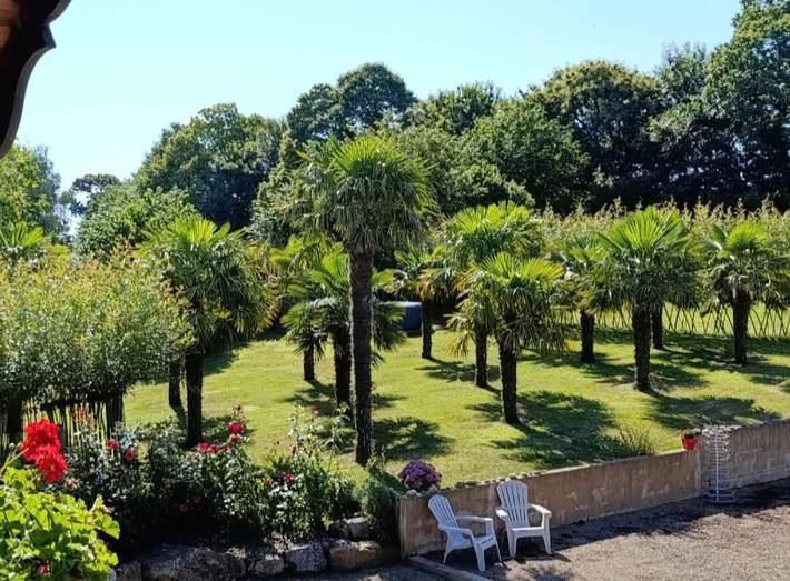 Location de vacances pour 2 personnes, avec Balcon et Terrasse ainsi que Jardin et Vue à Ploëzal