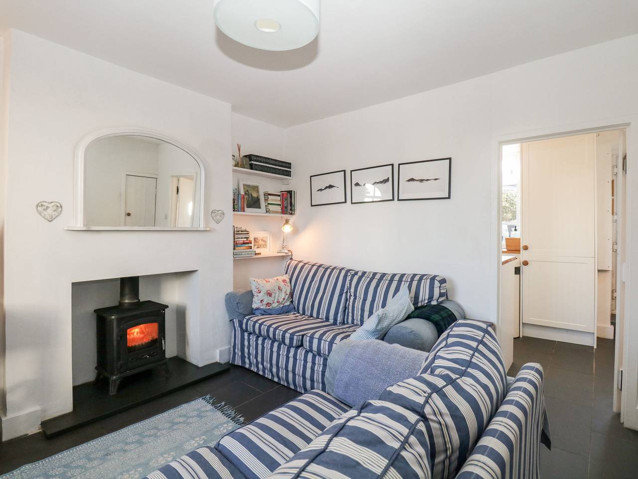 Burnside Cottage in Cark-in-Cartmel, Lake District