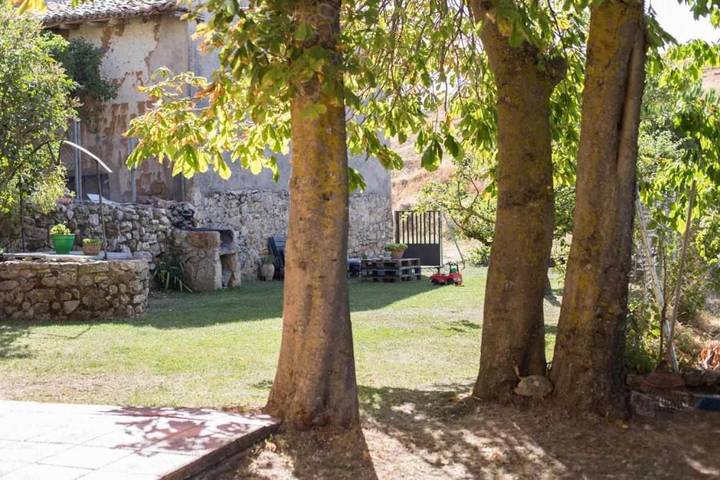 Casa rural para 10 personas, con Terraza y Jardín en Mave - 2