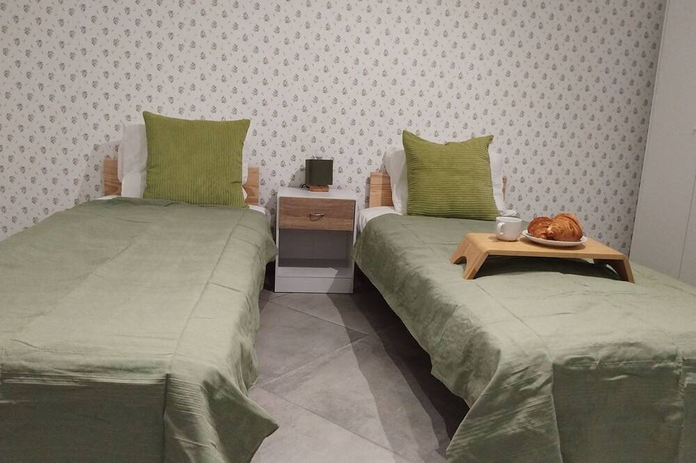 Ganze Wohnung, Iglu Beautiful apartment, two comfortable bedrooms, outdoor camera. Garden. in Villeneuve-le-Roi, Val-de-Marne