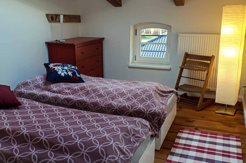 Ganze Wohnung, Ferienwohnung 3 Dg - Eisenbahnerhaus in Klausdorf in Klausdorf, Stralsund Umland