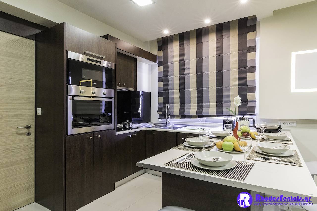 Entire apartment, Rhodes Central Suite in Rhodos City, Rhodes