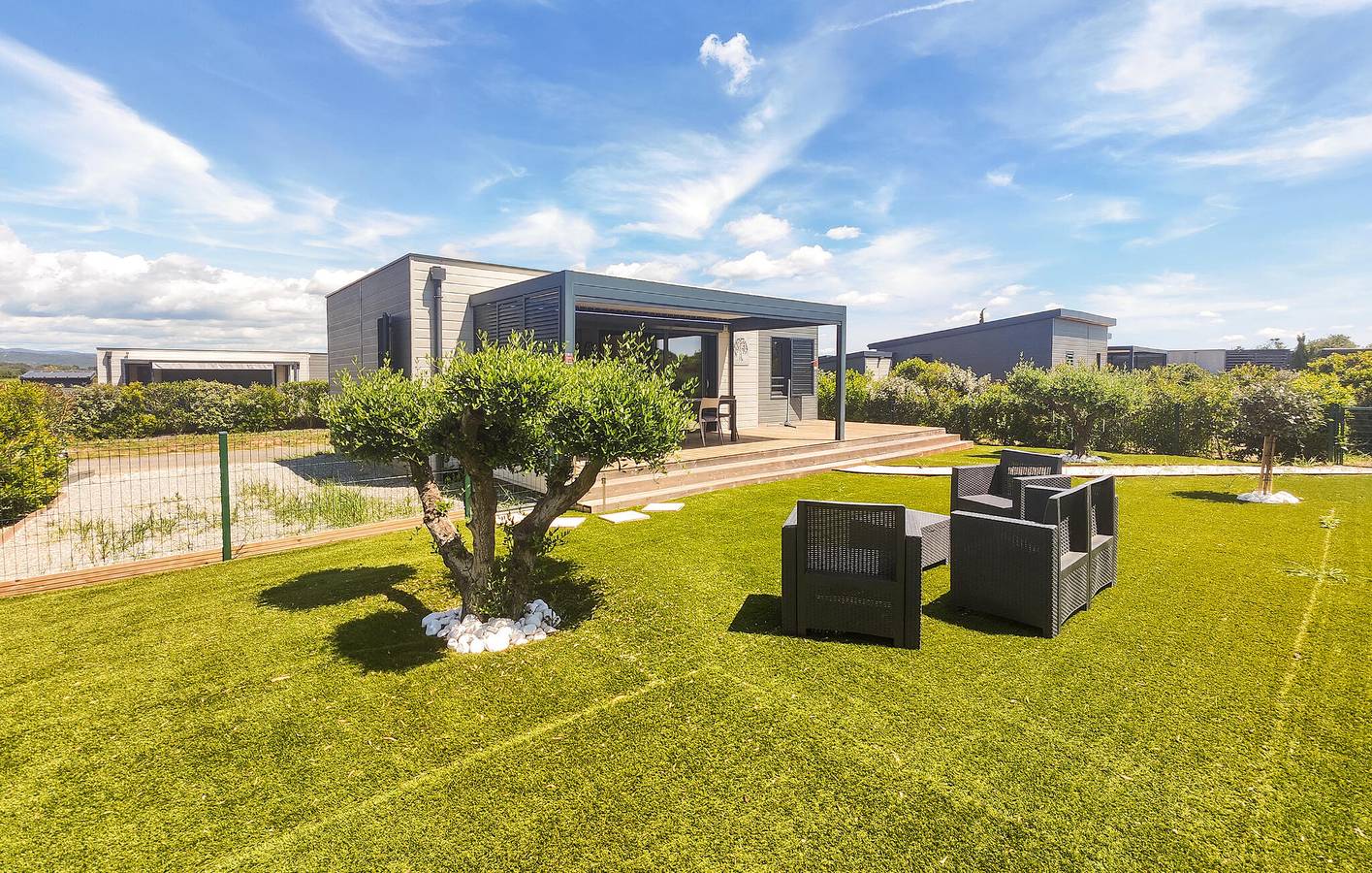 « Charmant appartement avec piscine chauffée à 200 mètres de la plage » in Olonzac, Canal du Midi