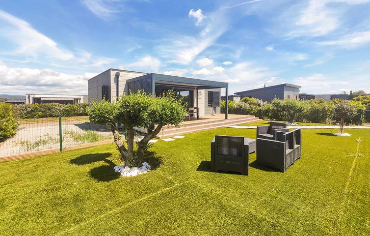 Location de vacances pour 5 personnes, avec jardin ainsi que piscine et terrasse à Olonzac - 2