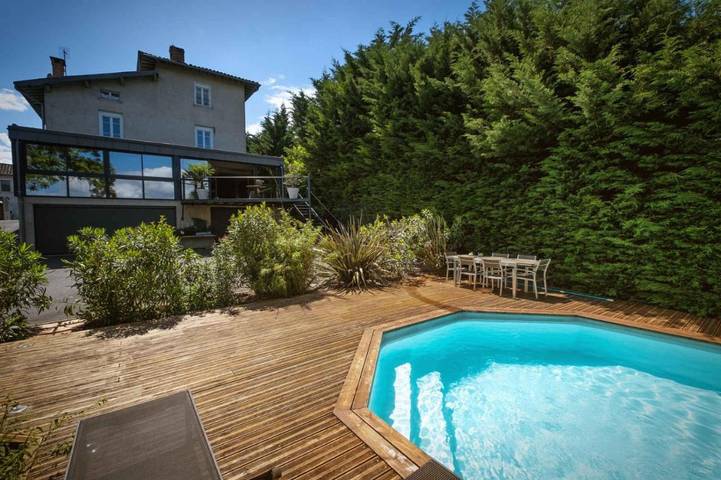 Location de vacances pour 8 personnes, avec jardin ainsi que vue et piscine, animaux acceptés à Salvagnac - 3