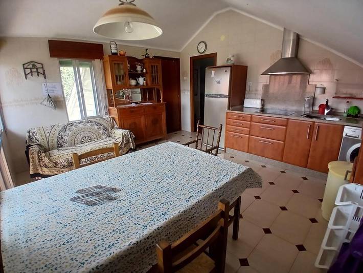 Casa rural para 5 personas, con Balcón y Terraza además de Jardín y Vistas en Isla (Cantabria) - 2