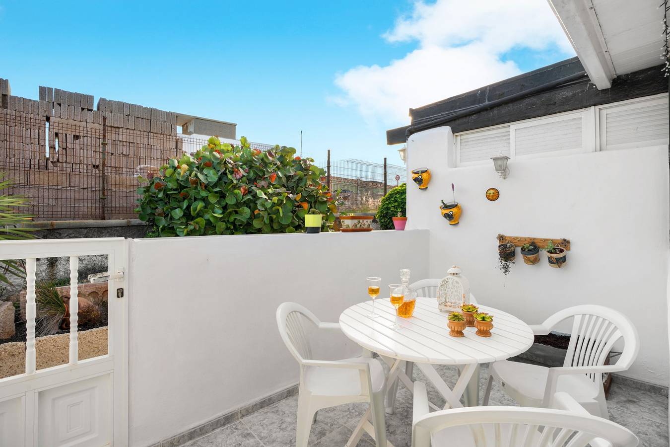 Appartement entier, Appartement de vacances « Poris » avec piscine chauffée, terrasse privée et Wi-Fi in Porís de Abona, Tenerife du Sud