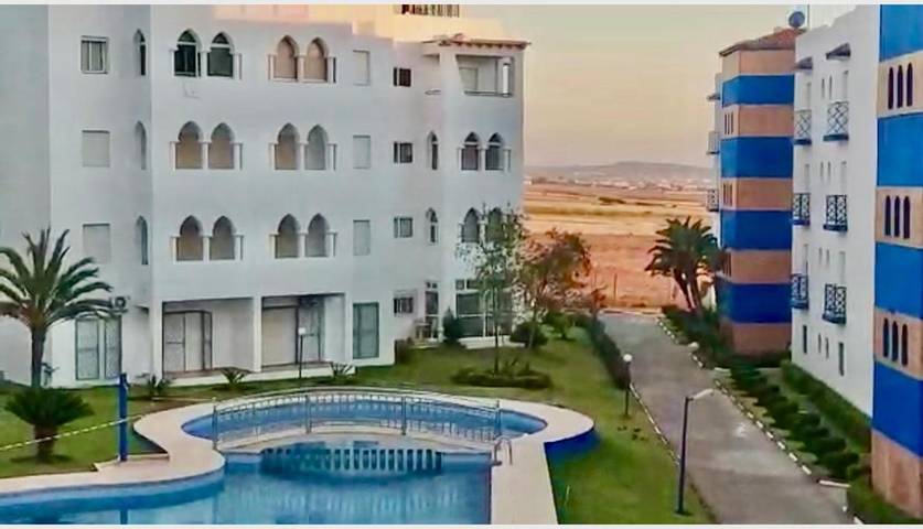 Apartamento de vacaciones para 4 personas, con piscina y vistas además de piscina para niños y balcón - 1