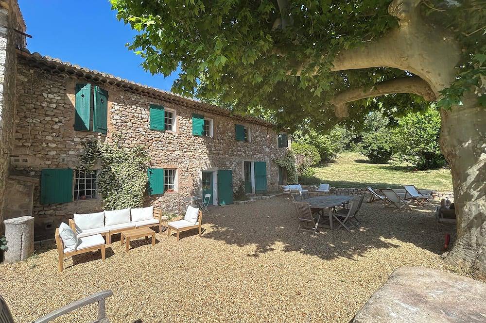 Haus 8/10 Personen mit Pool, herrlicher Blick auf Ste Victoire in Pourrières, Brignoles Region