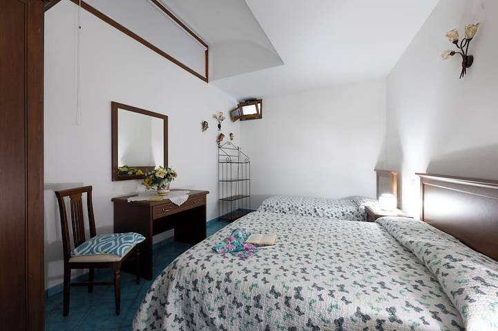 Villa Nenno con jardín-solarium y hermosa vista al mar y la costa in Tovere, Conca dei Marini