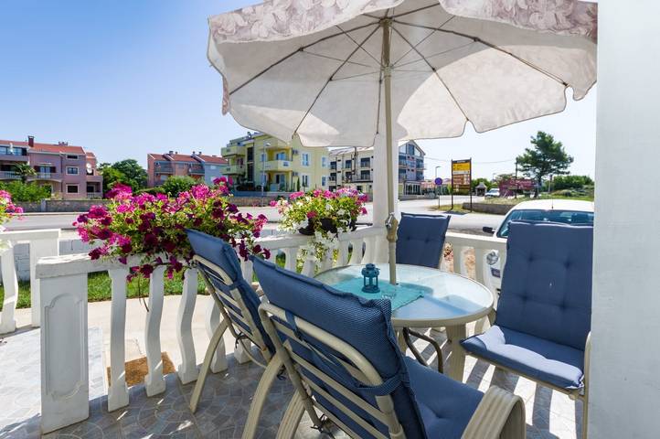 Ferienwohnung für 4 Personen, mit Balkon/Terrasse in Petrcane