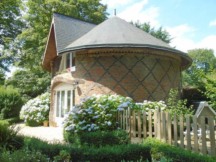 Gîte pour 2 personnes, avec jardin et vue à Bracquetuit