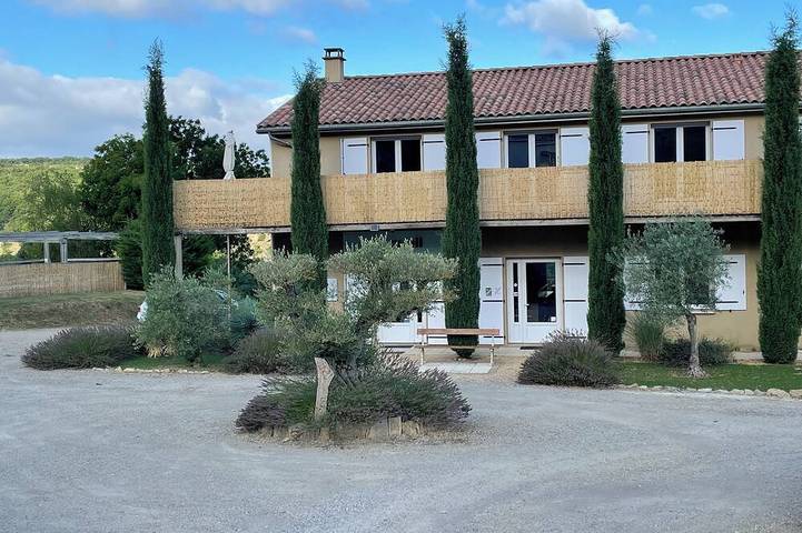 Chalet pour 6 personnes, avec terrasse et piscine - 1