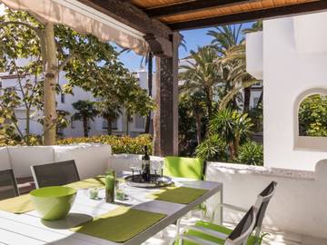 Apartment for 4 People in Alcazaba Beach Urbanization, Estepona, Photo 1