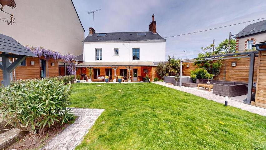 Apartamento para 8 personas, con jardín además de jacuzzi y terraza en Tours