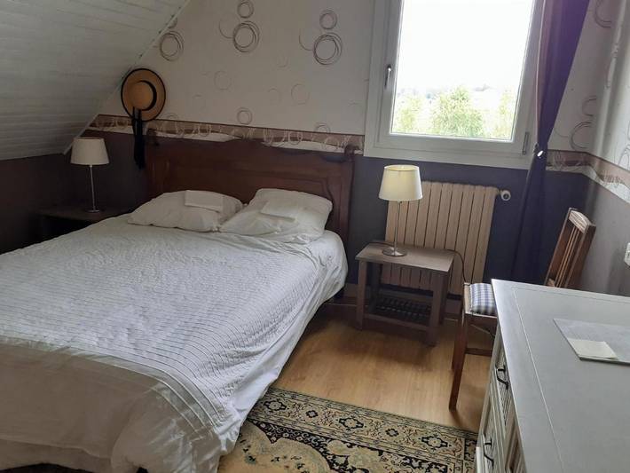 Location de vacances pour 2 personnes, avec jardin ainsi que vue et terrasse à Langrolay-sur-Rance - 3