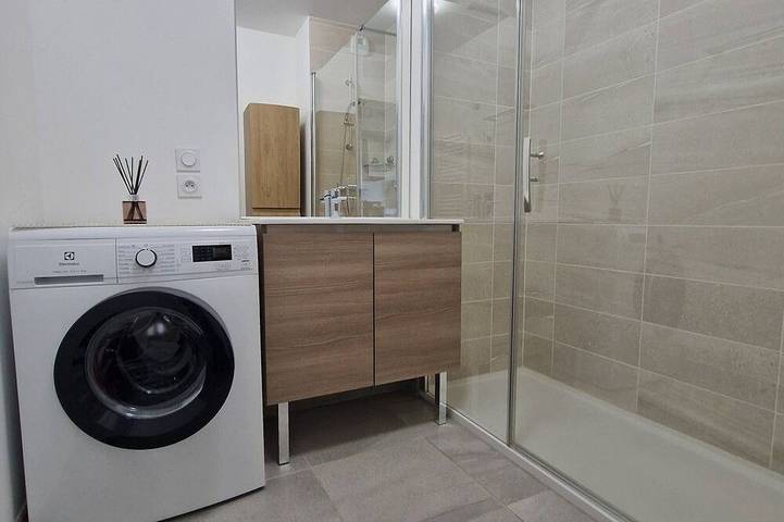 Appartement entier, Appartement moderne avec terrasse - 2 pers. in Annecy-le-Vieux, Annecy (commune)