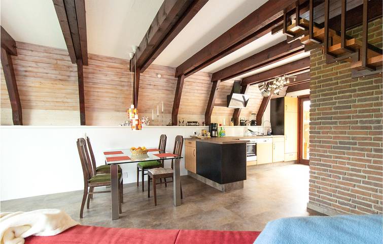 Apartment mit Meerblick, Parkplatz und Terrasse in Jellenbek, Schwedeneck