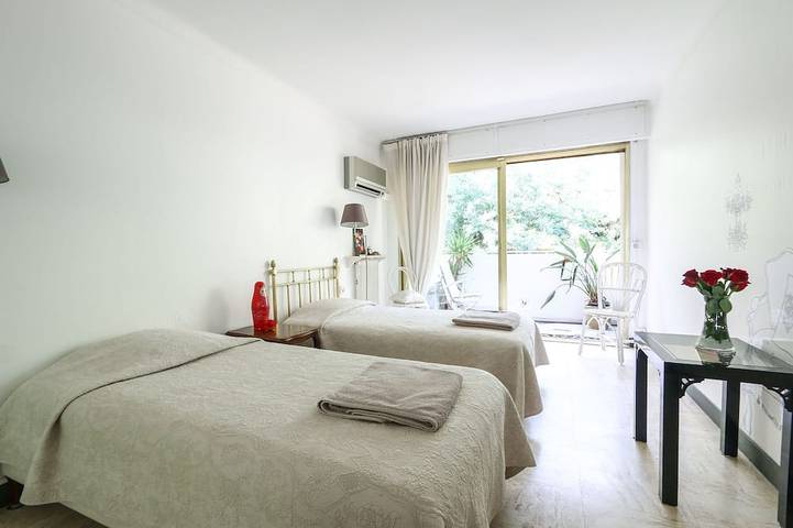 Entire apartment, Cannes Californie - superb apartment with sea view - recommended for holidaymakers ☆☆☆☆☆ in Cannes, Mediterranean Coast (France)