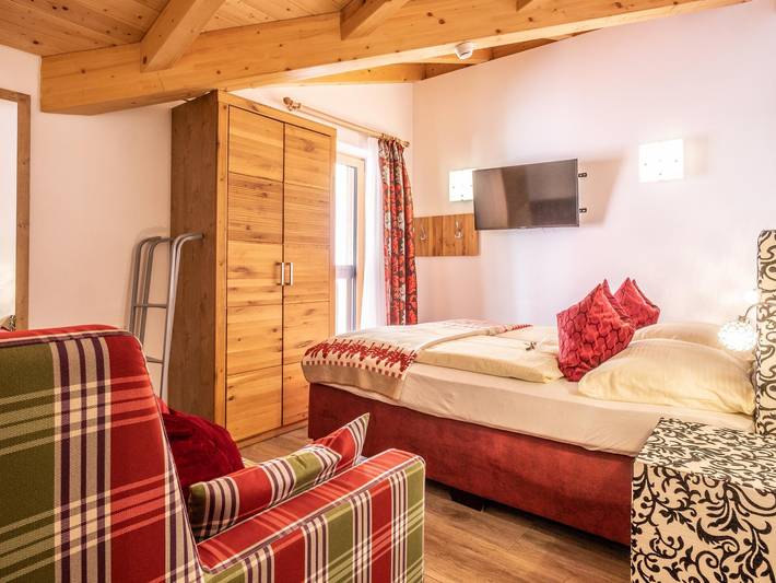 Flussufer-Chalet mit Terrasse und Sauna in Kaprun in Hohe Tauern, Kaprun