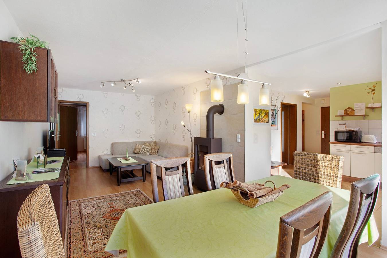 Ganze Wohnung, Ferienwohnung Königshof 2" mit Gemeinschaftsgarten, Wi-Fi und Meinecardplus Gästekarte in Usseln, Willingen