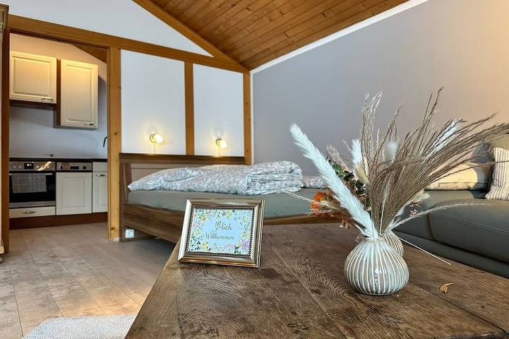 Ferienwohnung für 2 Personen, mit Balkon und Garten