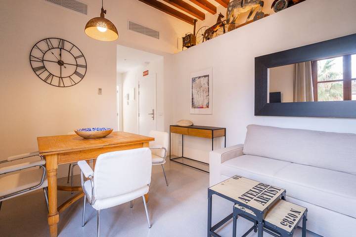Entire apartment, Vintage Palma Palace (Superior 5) by Priority in Palma Old Town, Palma