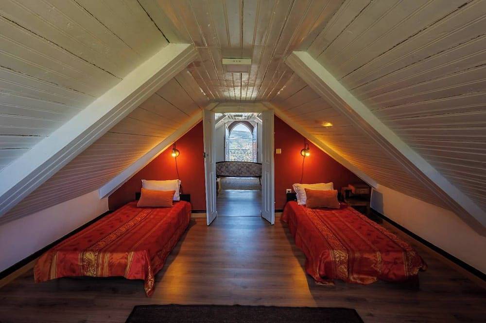 Casa de Pousada - É uma Casa de\n Campo no coração do Douro! in Lamego, Douro-Tal