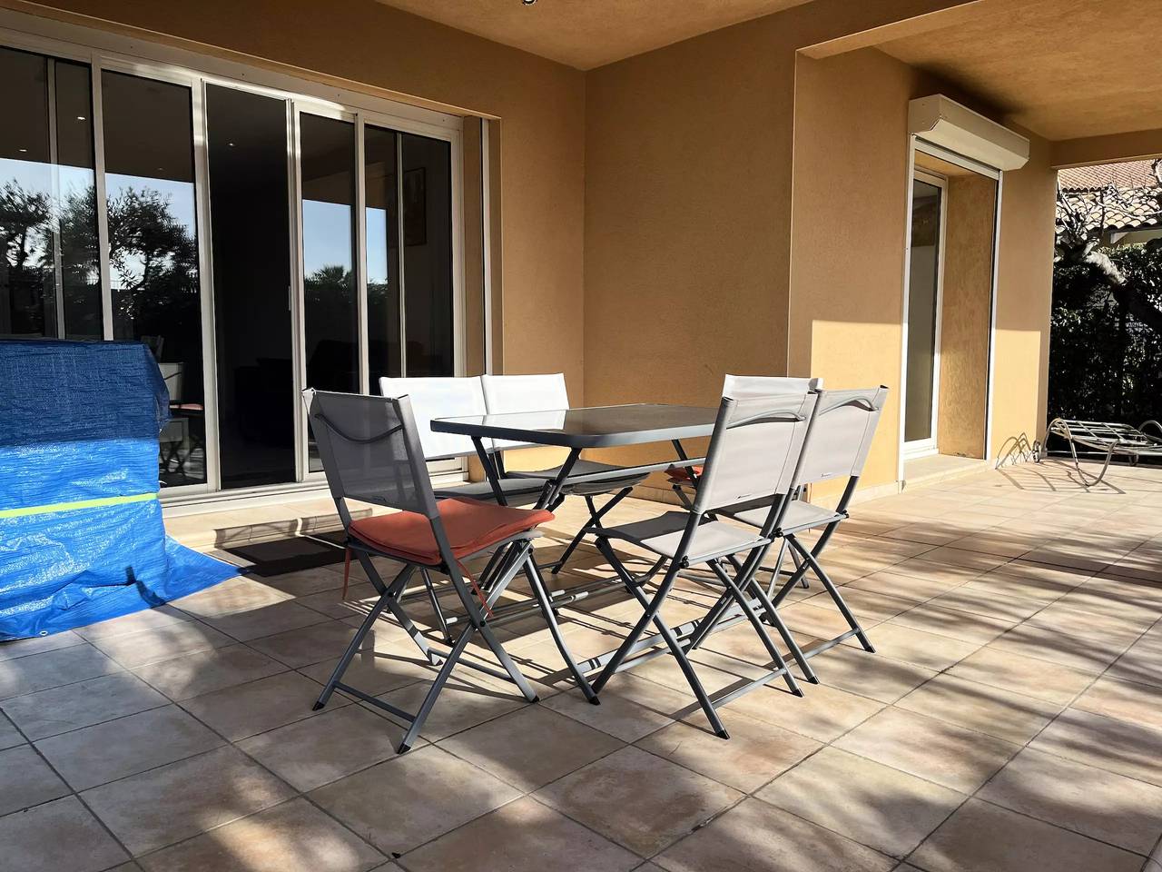 Appartement entier, Rez de chaussée de maison, direct plage, grand T4 in Fréjus Plage, Fréjus
