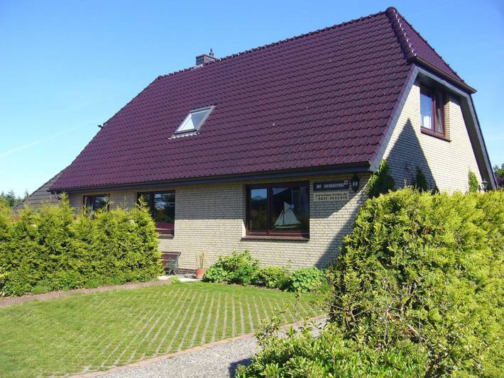 Ferienwohnung für 7 Personen, mit Terrasse und Garten, kinderfreundlich in Kiel